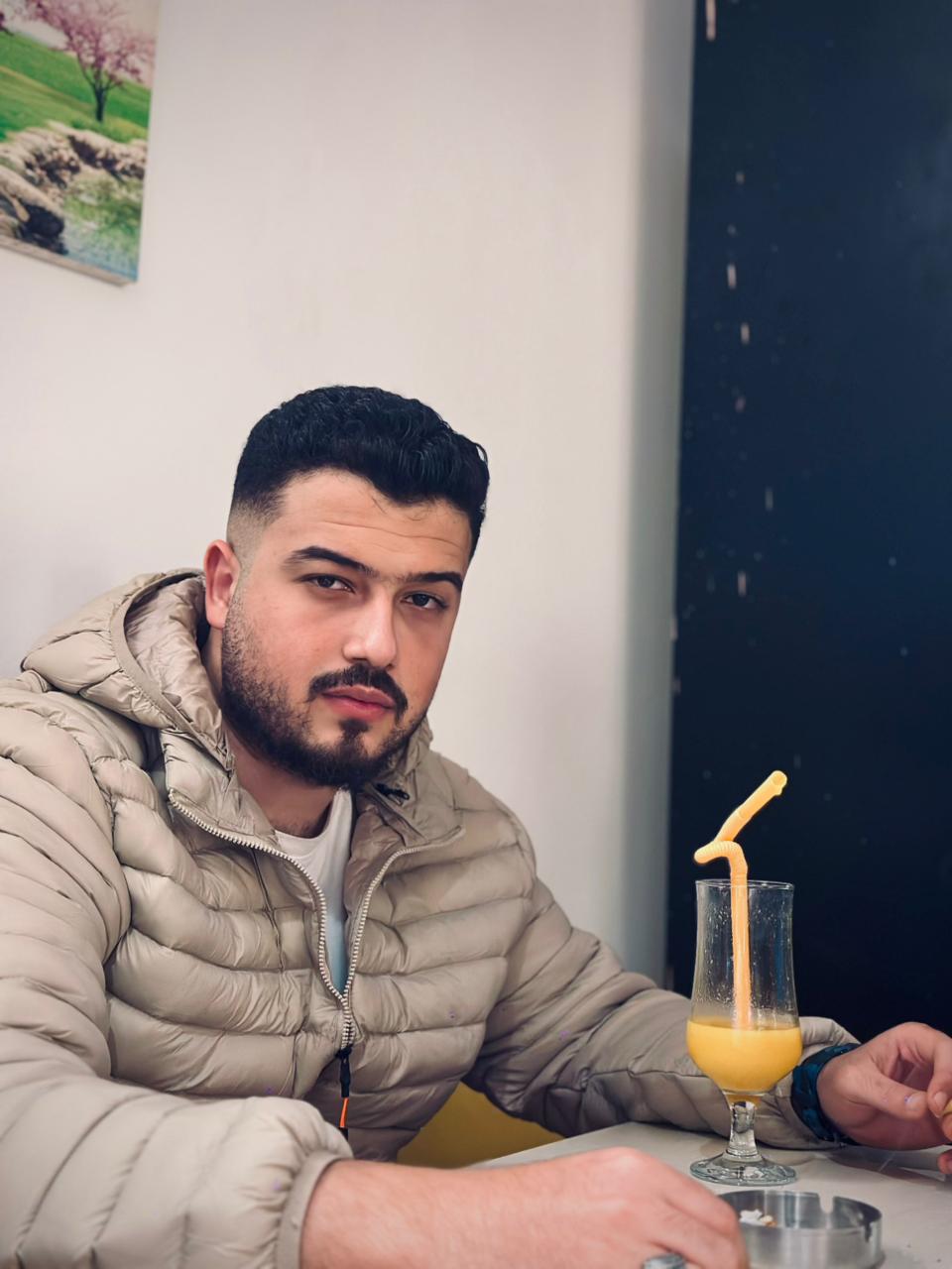 محمد الصيفي وخبرته في حل مشاكل الصفحات الرقمية وتحقيق الأرباح