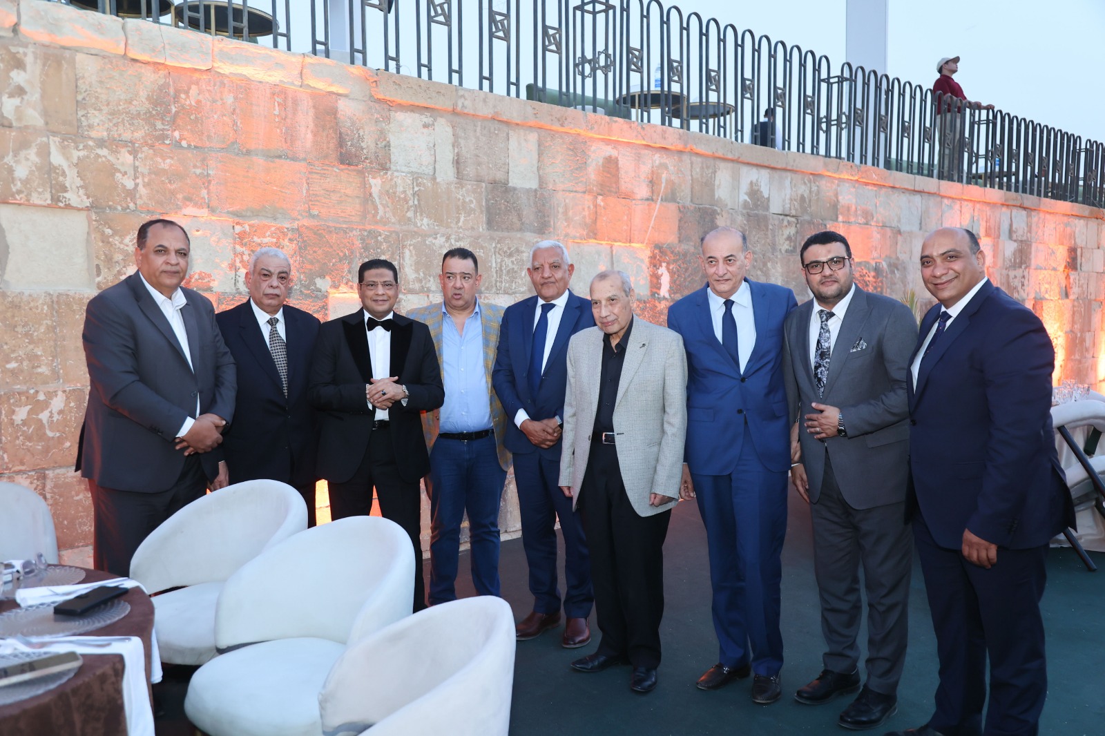 رموز المجتمع يشاركون المهندس داكر عبداللاه احتفاله بزفاف كريمته